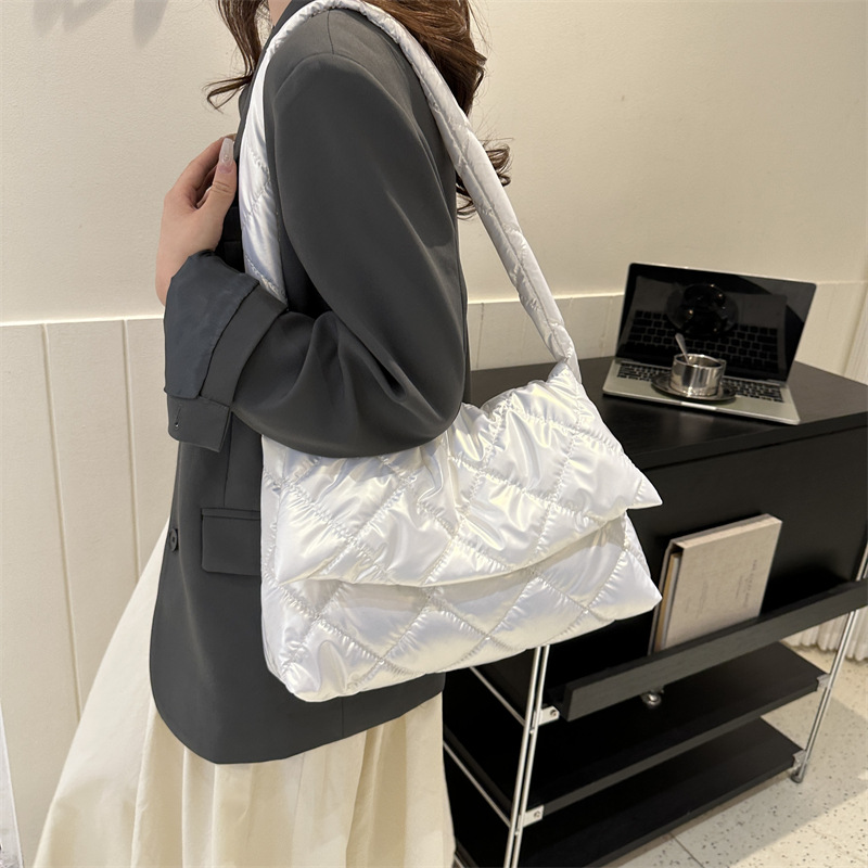 Nylon, Down Material Solid Color Pattern Women's Nylon Down Solid Color Classic Style Square Flip Cover Shoulder Bag