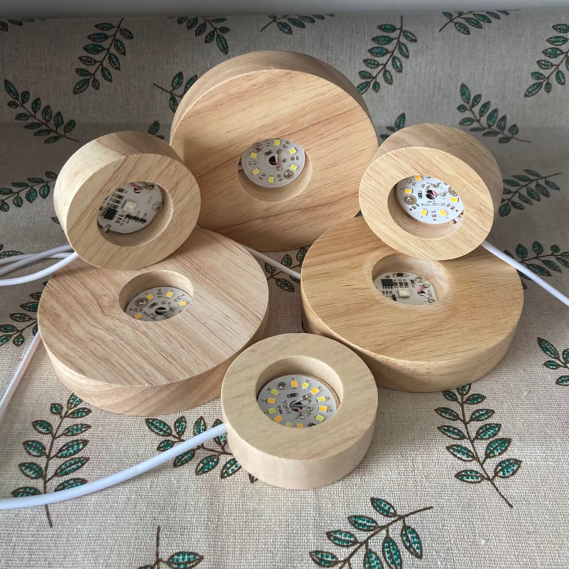 다양한 사이즈의 심플한 LED 솔리드 우드 램프 DIY 인터넷 셀럽 나이트라이트 웜 화이트 라이트 베이스 USB 스위치 크래프트 베이스