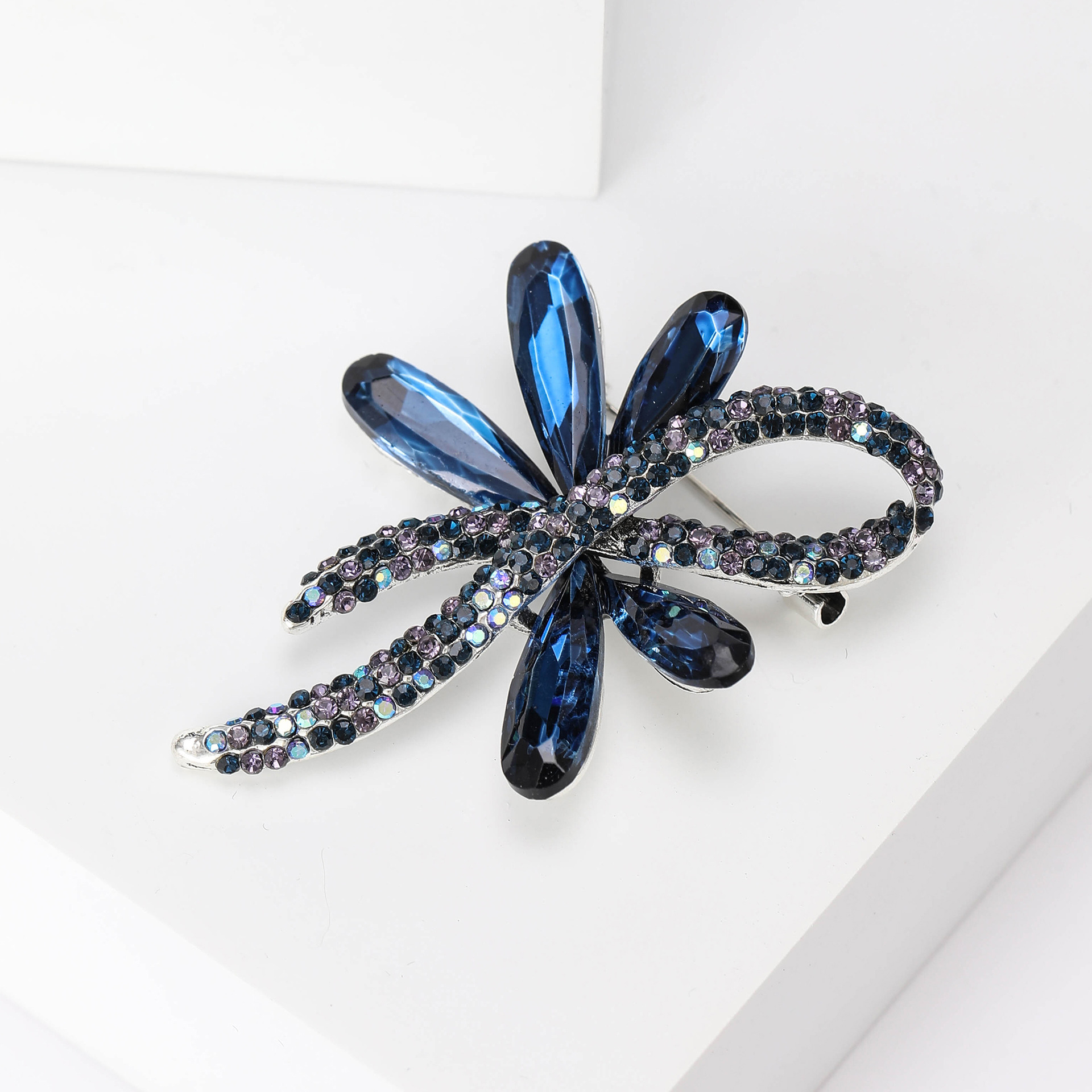 15g Weight Rhinestones Inlay Material Brooches Classification Holiday Occasion Alloy Material Bow Knot Pattern Women's Gender Inlay Design Pin Bow Knot Alloy Inlay Rhinestones Women's Brooches 5
