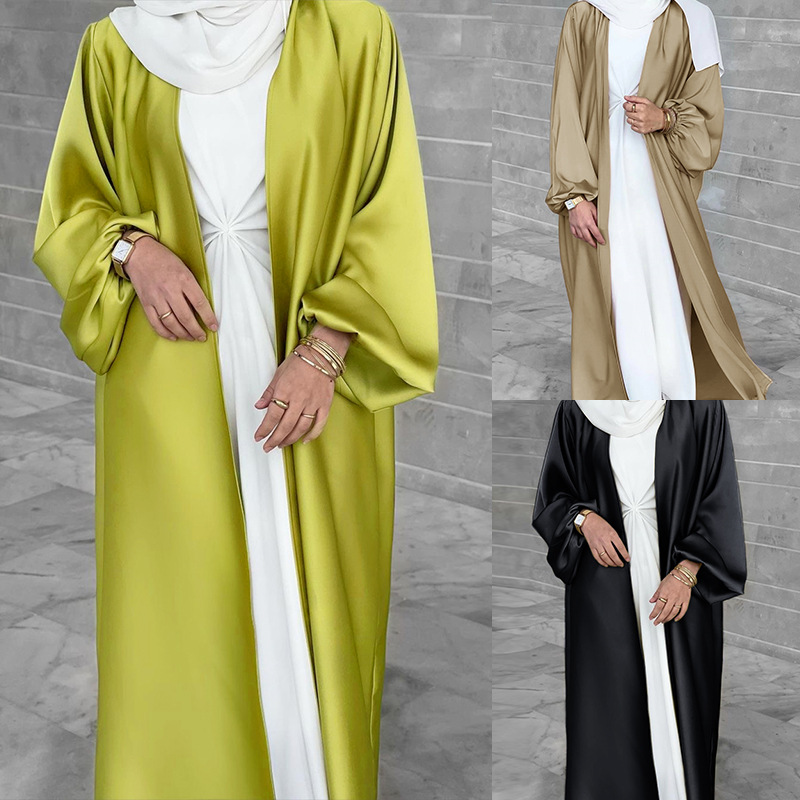 Les Femmes Musulmanes Transfrontalières Portent Satin Puff Sleeve Robe Moyen-orient Dubaï Cardigan Élégant Intérieur Longue Jupe Swing Contenant La Ceinture display picture 1