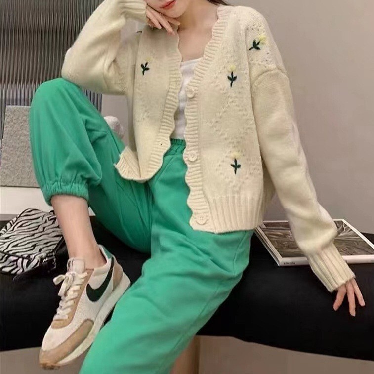 Japanese Embroidered Knitted Sweater Women's 2024 Autumn and Winter New Flower Fresh Cute V-Neck Loose Cardigan Jacket