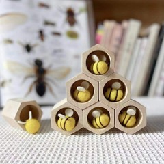 Wooden foreign trade baby realistic bee puzzle early education creative block beehive stacking fun catching insects matching toy