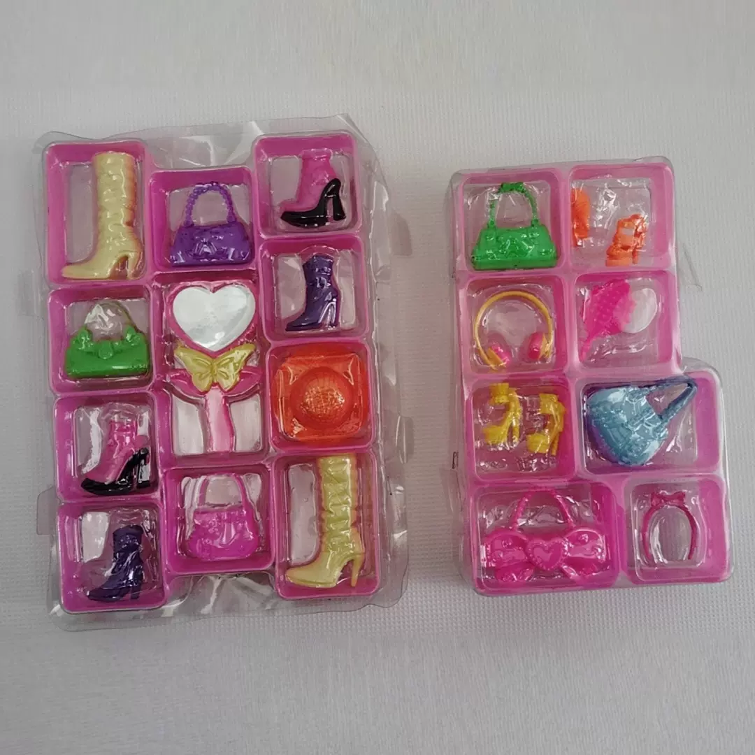 亚马逊儿童女孩过家家换装玩具 包包高跟鞋鞋子巴比公主娃娃配件