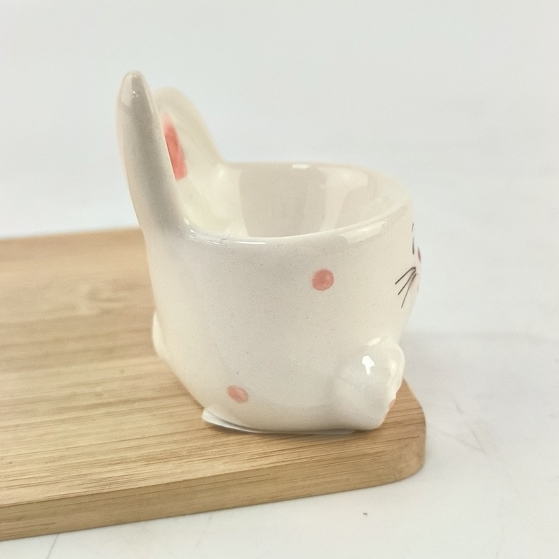 Conejo de Pascua transfronterizo Taza de huevo Artesanía de cerámica creativa Decoración del hogar diario Taza de conejo Decoración linda Dehua