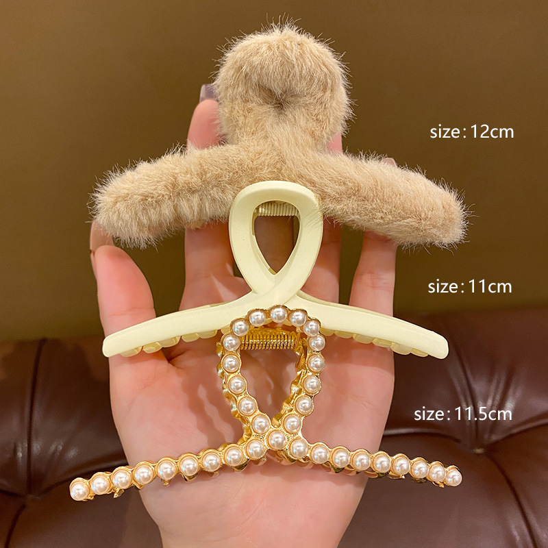 Corea del Sur nuevo Dongdaemun conejo de piel grande clip de pelo de felpa clip de pelo de la espalda de la cabeza horquilla de tiburón clip de horquilla femenina