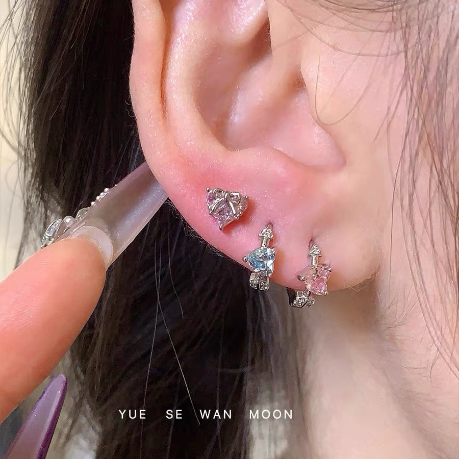 Blue Heart Sparkling Zircon Earrings for Women, Hoop Earrings, Pink Niche Fashion Versatile Ear Cuffs and Ear Accessories