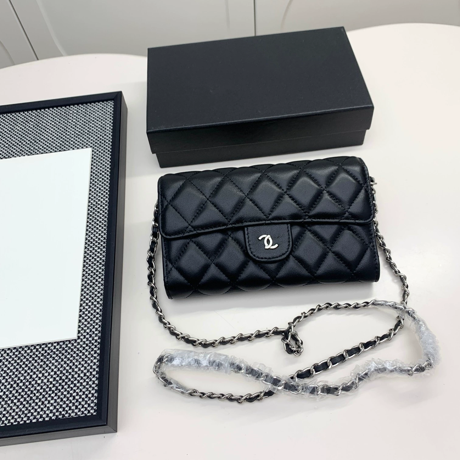 Сумка на цепочке Chanel-style, натуральная кожа, 18 × 5 × 3,5 см, стёганая