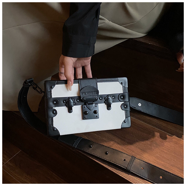 Korejský styl trendy značky kontrastní barevné box bag 2024 malá svěží hongkongská módní crossbody dámská taška s texturovaným zámkem přes rameno_voghion.com