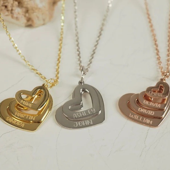 Collana a strati minimalista da donna con catene delicate gioielli_voghion.com