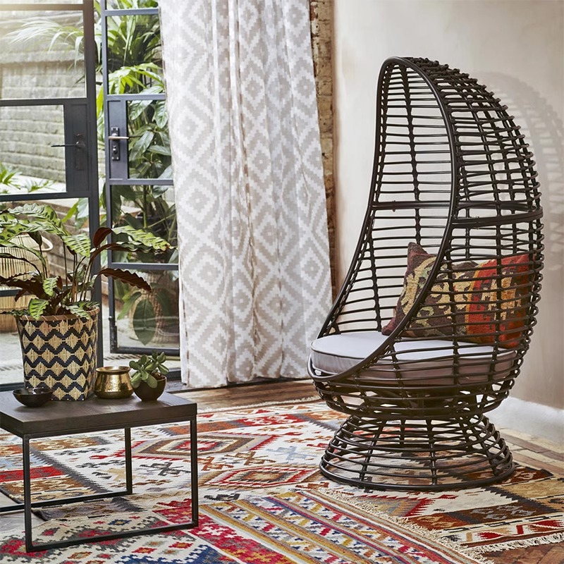 Silla de caña swinging popular en línea al aire libre, silla colgante de nido de pájaros, cama redonda interior y exterior, balcón de alojamiento residencial, lugar escénico, combinación de sofá perezoso