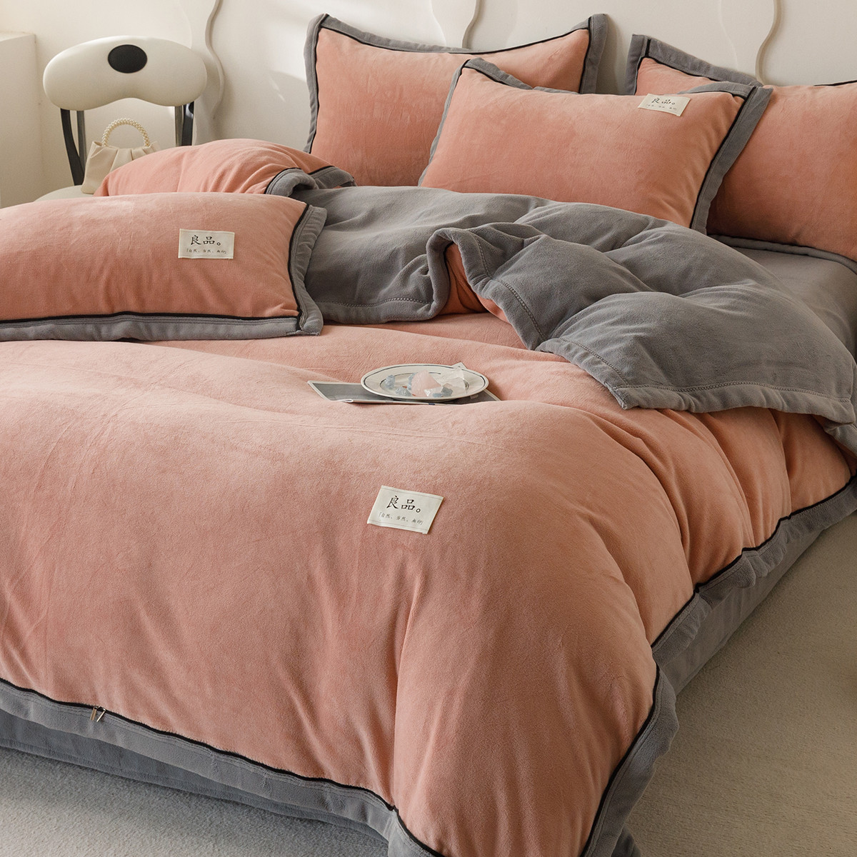 Nueva funda de edredón de terciopelo de leche de una sola pieza cubierta de edredón de terciopelo de coral de doble cara de invierno sábana de tres piezas de cuatro piezas 150x200x230