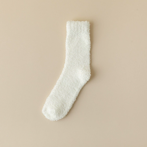 Creamy white-medium socks (single color, starting price of six pairs)