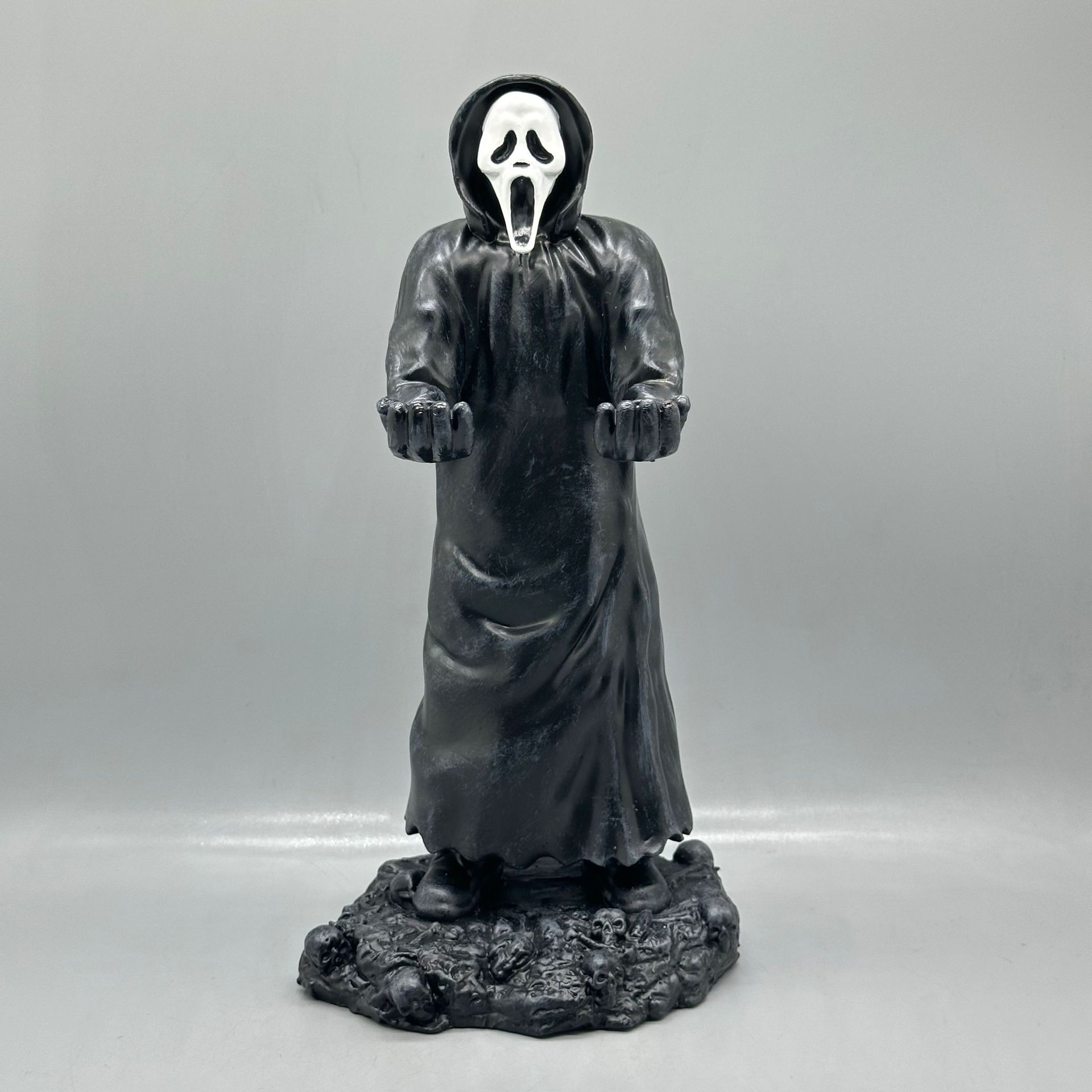 Porta máscaras gritadoras