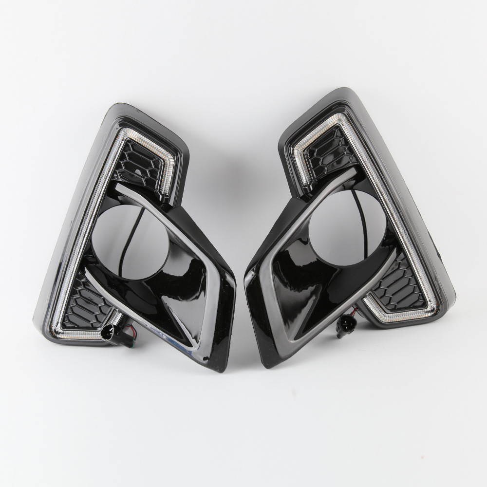 Adecuado para 18-19 Toyota HELAX luz diurna luz delantera parachoques luz LED