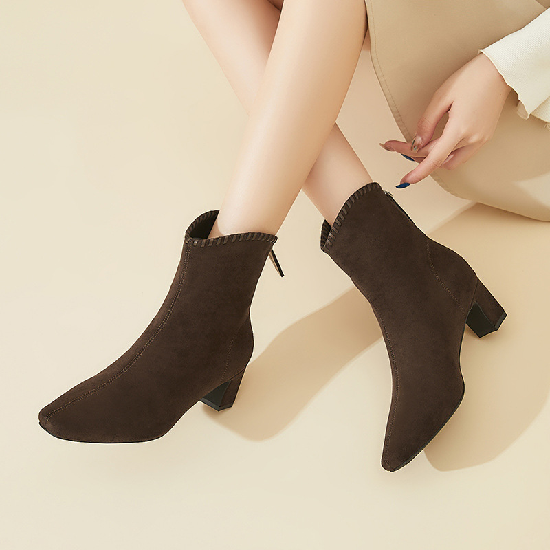 Otoño de 2026 nuevo temperamento botas de talón grueso zapatos de mujer delgados botas de talón alto botas de moda universal