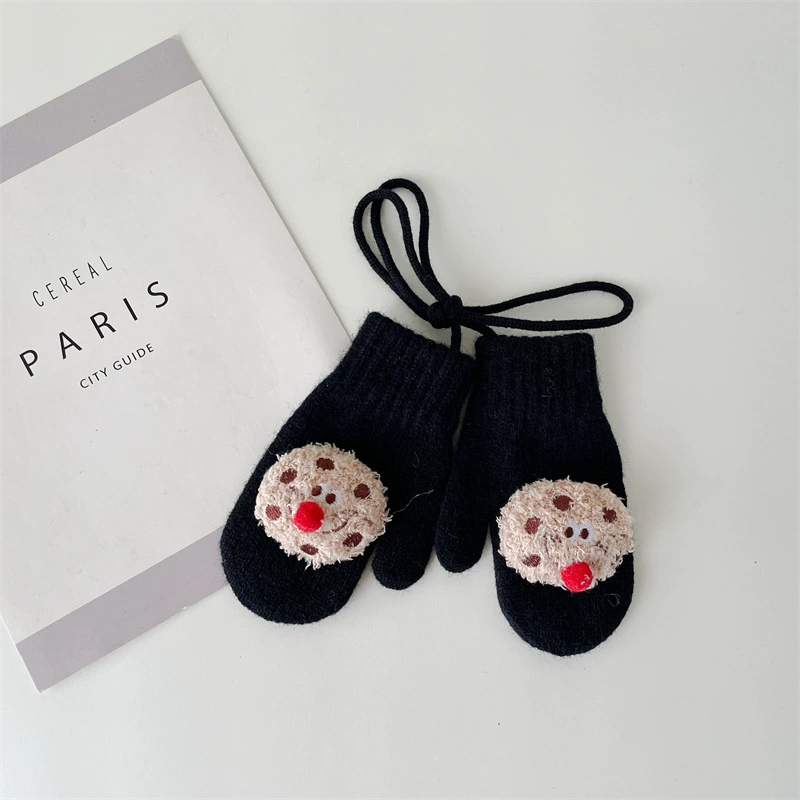 Children's keep warm winter gloves to go out, three dimensional doll for students