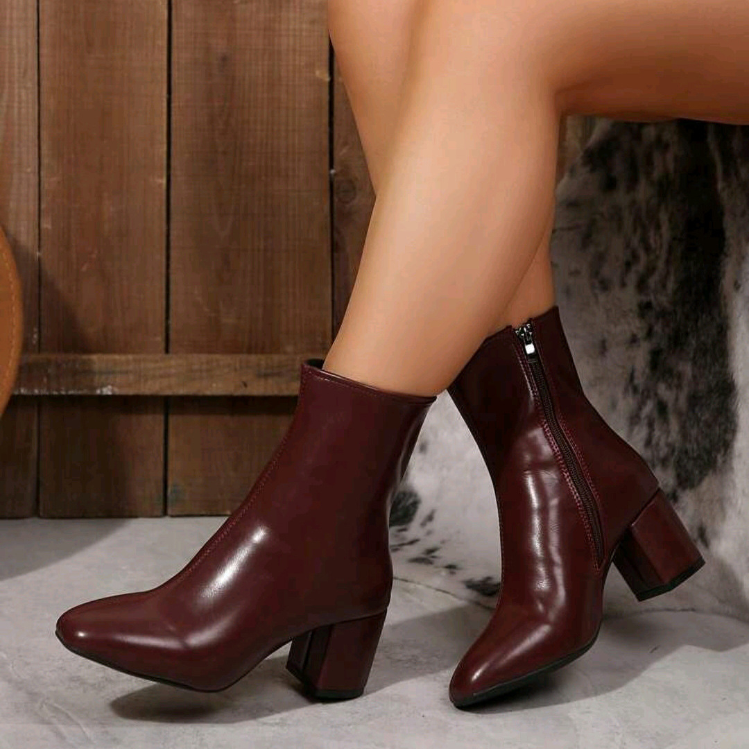 Botas de tacones altos botas de tamaño grande botas medianas de caño 2025 invierno 41 - 42 botas cortas de cabeza cuadrada botas laterales con cremallera