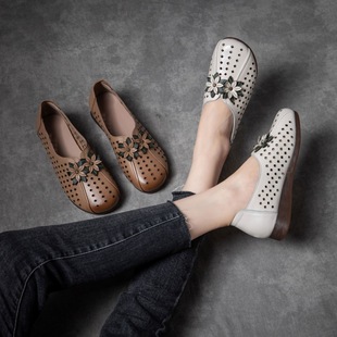 Top layer cowhide mother sandals women's summer hollow hole shoes tendon soft bottom flat heel middle-aged and elderly ethnic style women's shoes