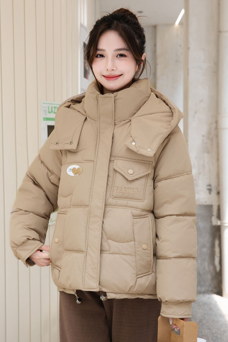 Chaqueta de algodón de pluma corta de mujeres otoño invierno 2024 nueva moda de algodón de moda abrigado chaqueta de algodón de pan pequeño