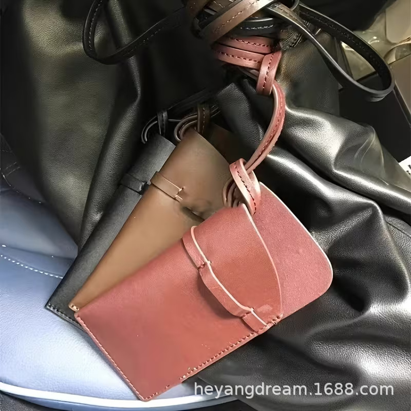 Korean and Japanese Instagram Influencer Style Glasses Case Leather Lanyard Glasses Case Portable Neck-Hanging Diagonal Glasses Pouch 2026 Korean and Japanese Instagram Influencer Style Glasses Case Leather Lanyard Glasses Case Portable Neck-Hanging Diagonal Glasses Pouch 2026