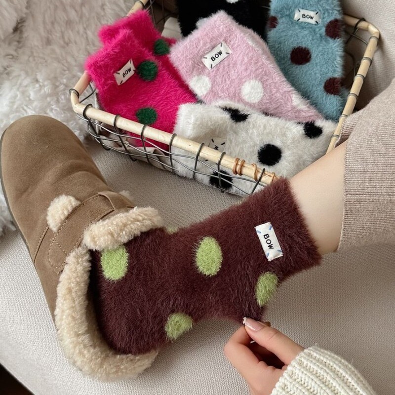 Mink Velvet Polka Dot Socks Thickeneded Fleece-Lined Warm Stripesd Home Floor Socks Sleep Socks Girls Mid-Calf Socks