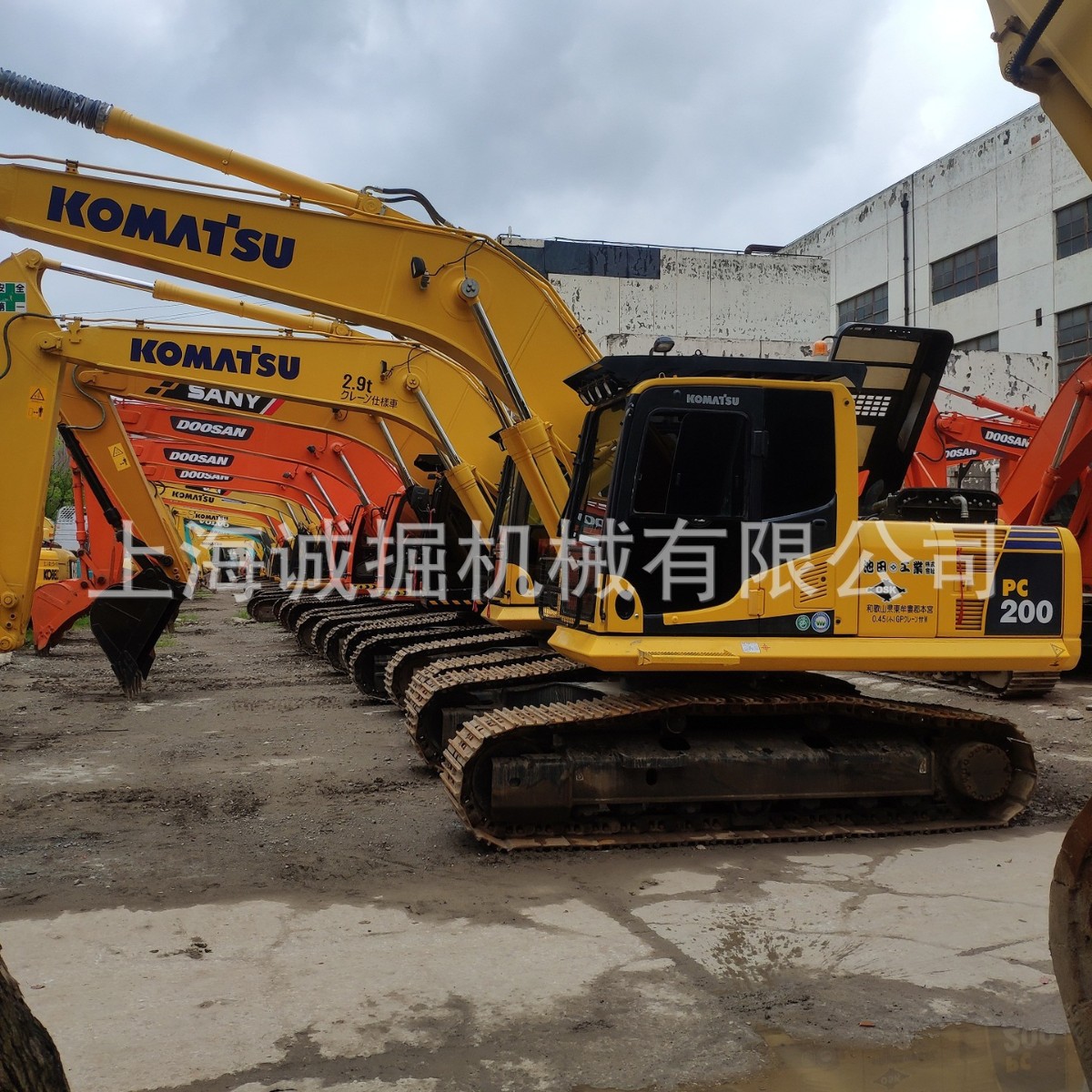 出售二手小松PC220挖机，PC200-6-5-7挖掘机中型