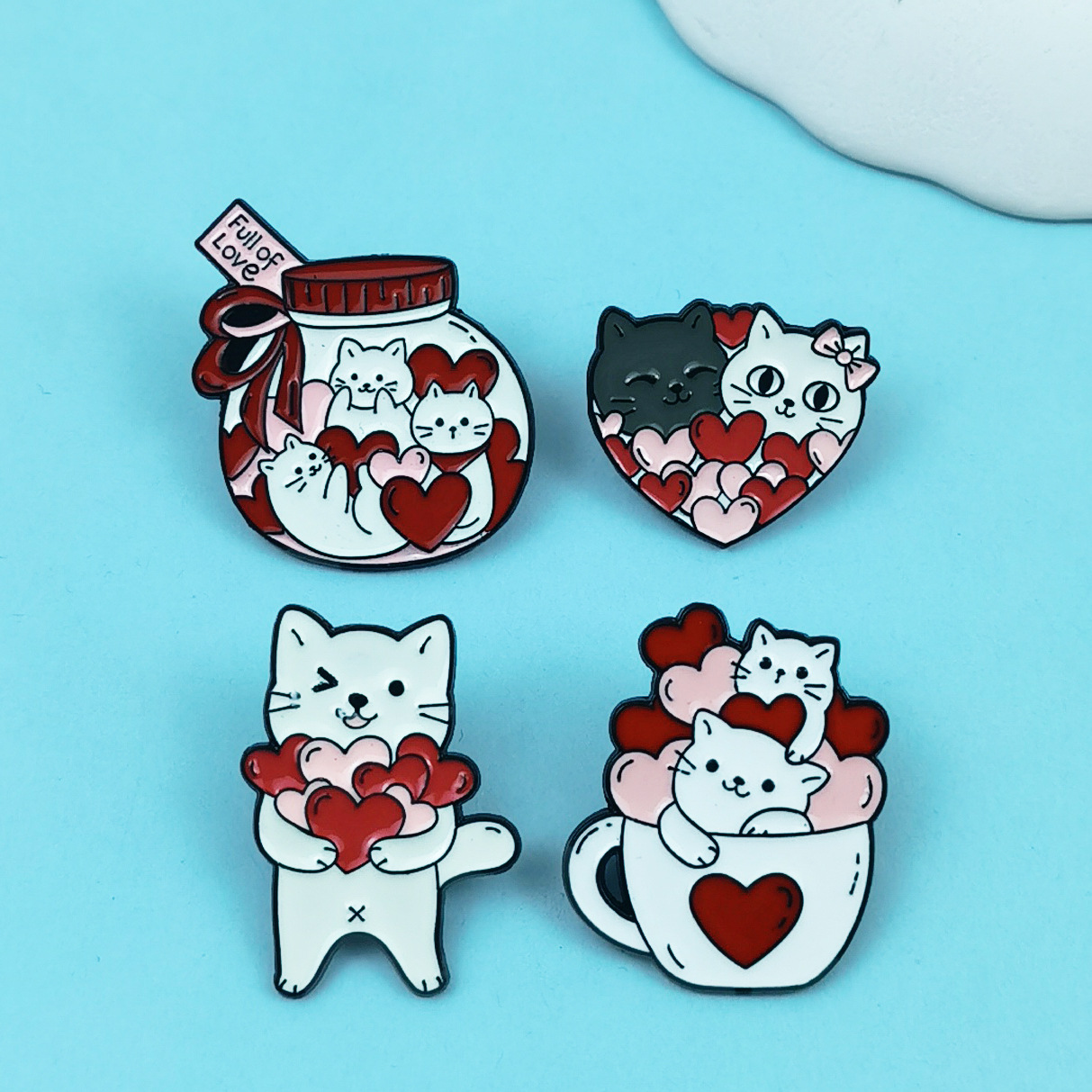 Cartoon Katzen Brosche Mit Herz Rotes Abzeichen Für Damen Und Herren_voghion.com