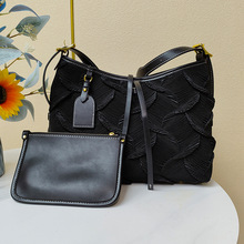 女士褶皱单肩包包黑色轻奢时尚休闲百搭简约潮流风经典斜跨单肩包