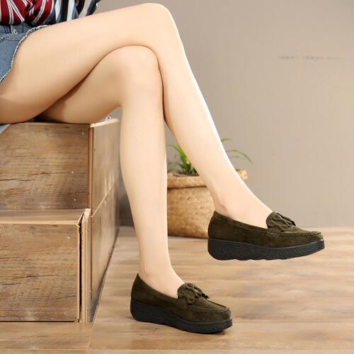 Women's Thick Sole Old Beijing Cotton Shoes with Platform and Wobble Heel, Non-slip Bead Shoes, Hotel Black Work Shoes