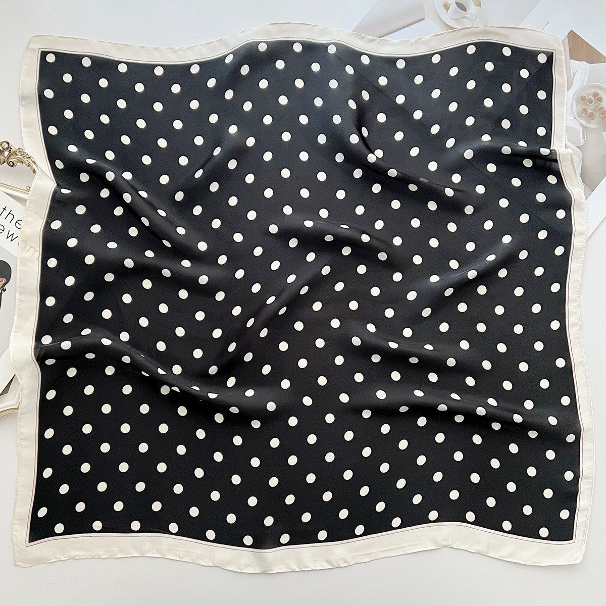 F1-Z0A6B004-1#폴카 도트-블랙