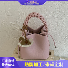 �羳�r������ˮͰ��Ůʽ2026�����¿�С���߼��Іμ���ٴ�б���
