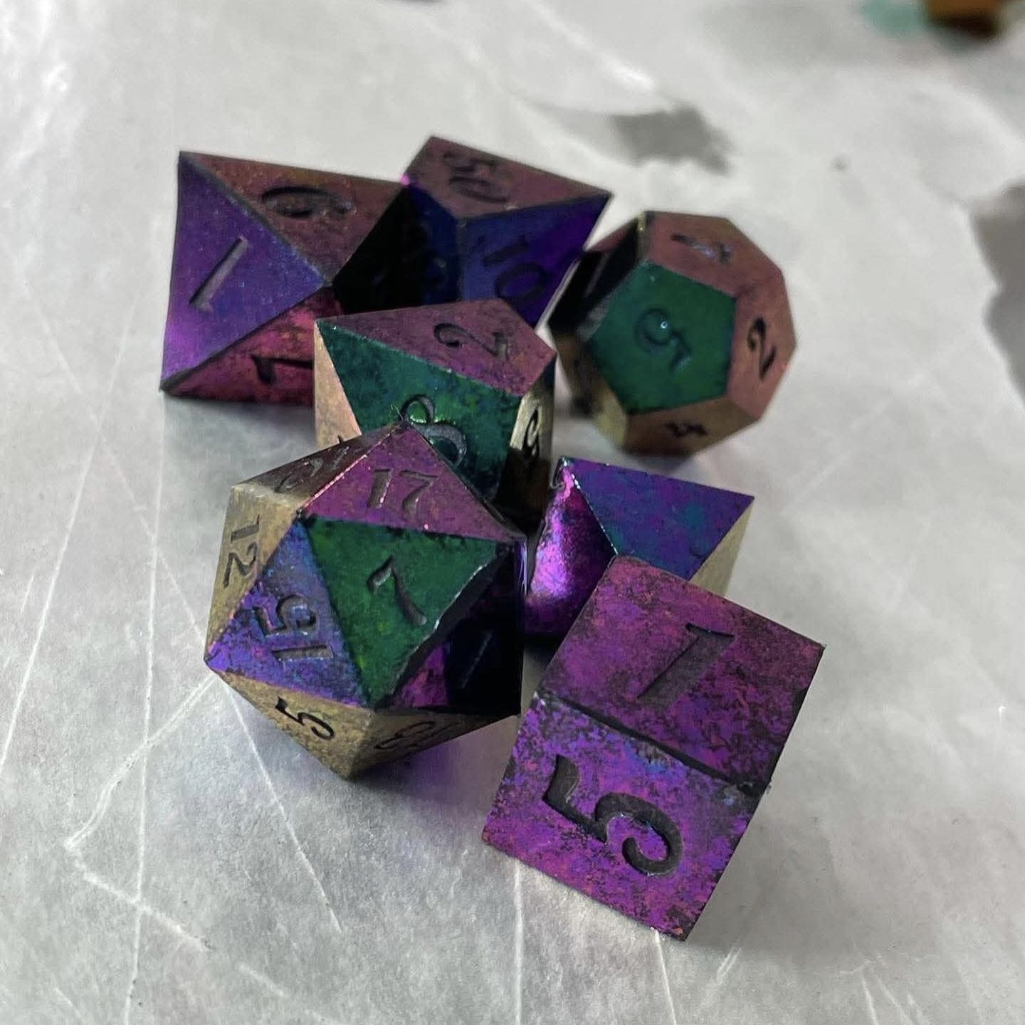 工艺品用耐溶实色高彩度光学变色龙云锦粉   变色龙粗片  1g