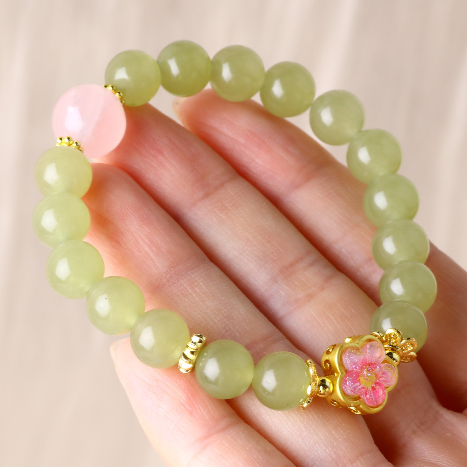 Cuentas de cristal de jade verde 8mm un anillo de polvo de brazalete de cristal con pulsera de flores de melocotón suave brillante regalo de amiga