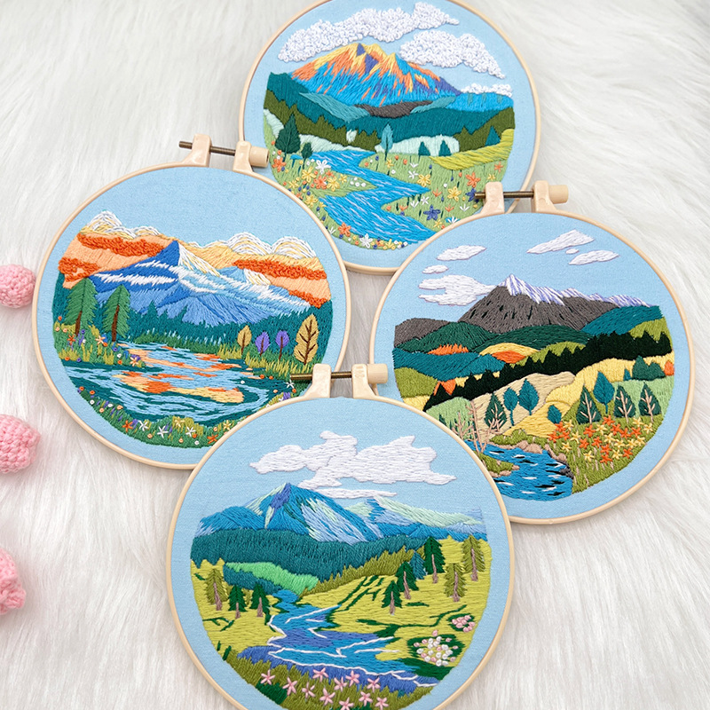Lu bordado montaña de la luna pintura colgante hecha a mano DIY material bordado paquete de pintura colgante de paisaje forestal conjunto inglés de cuatro piezas
