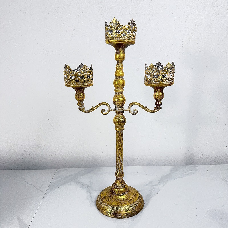 Vela grande retro estadounidense transfronteriza B & B Hotel Decoración suave Taza de vela de hierro forjado Accesorios de boda Porta de vela Adornos