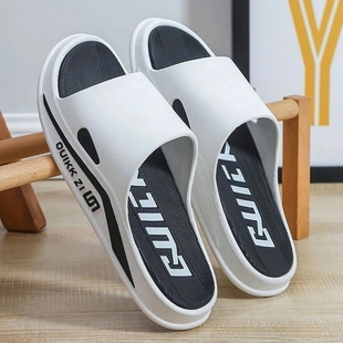 New summer sandals and slippers fashion men's slippers casual soft bottom outer wear thick bottom beach indoor slippers men's wholesale