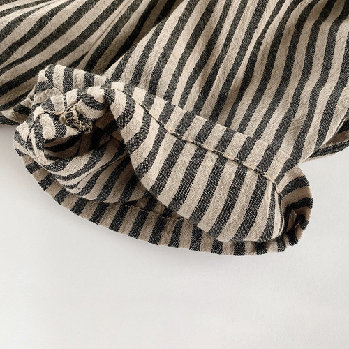 Children's cotton and linen vertical striped shorts 2024 summer Japanese and Korean personalized casual carrot pants for children's forest style trendy children's clothing