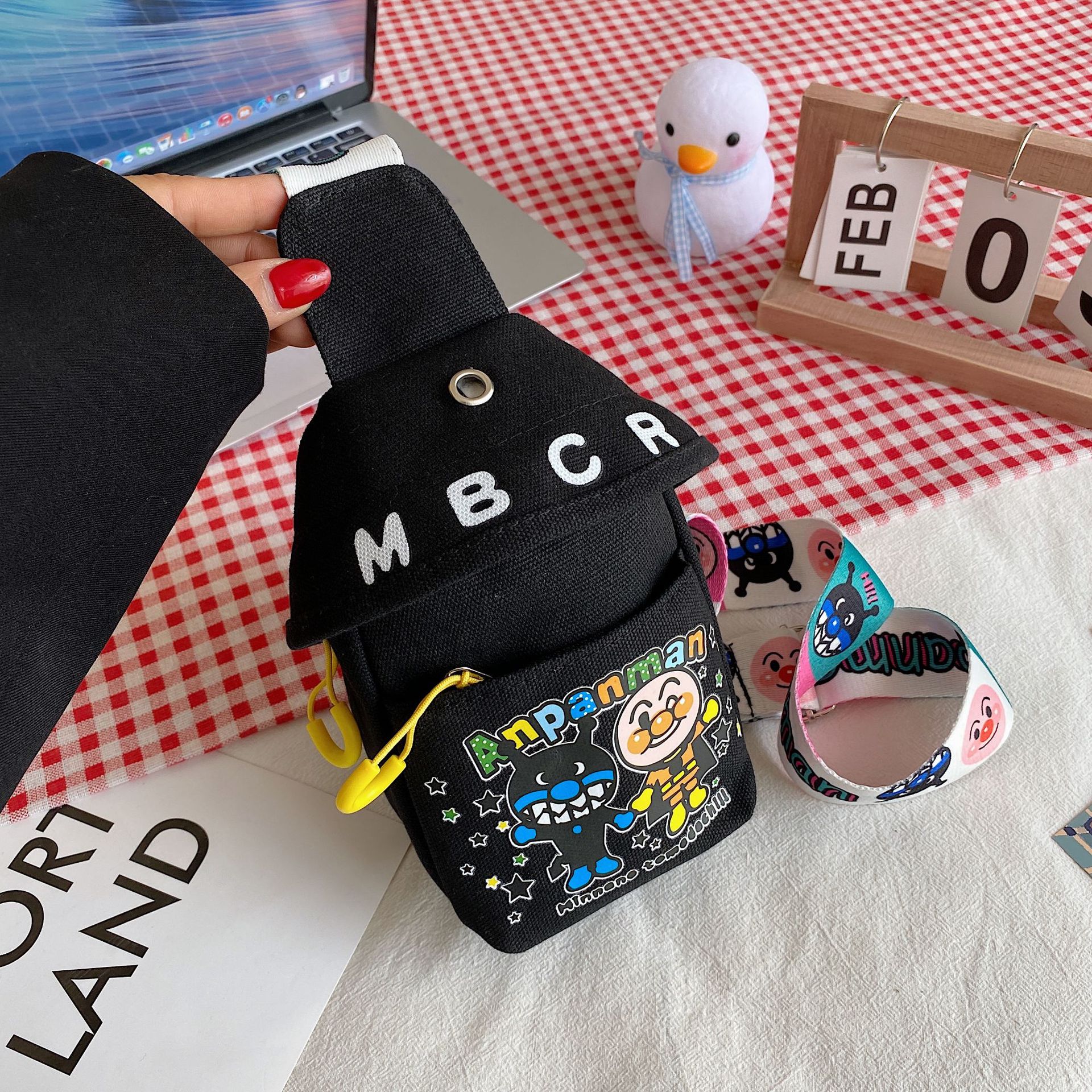 Internet celebridad de los niños pequeña bolsa de hombro nueva moda estudiante lienzo bolsa de pecho ins estilo occidental Banda ancha bolsa de hombro bolsa de mensajero