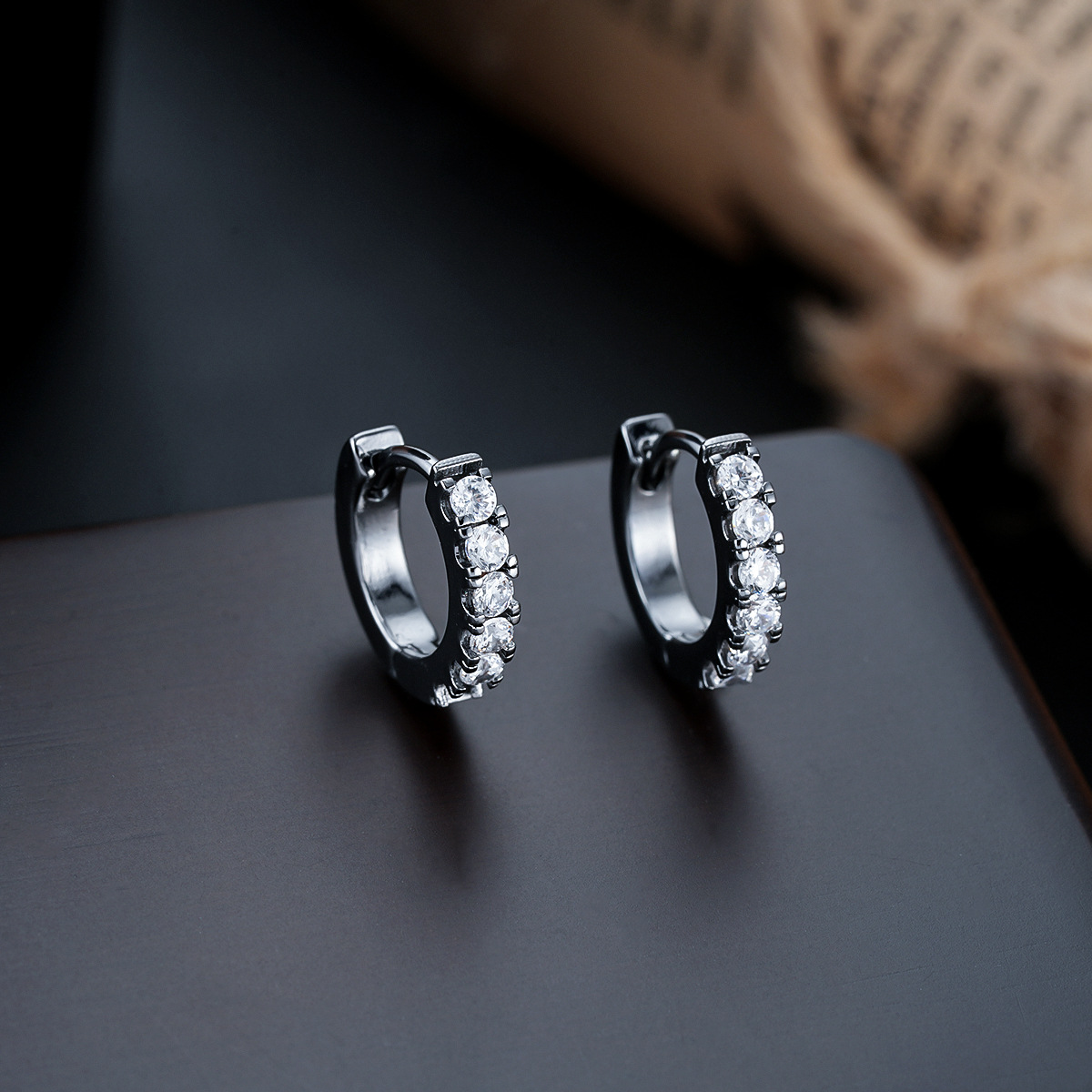 X1074-B (white diamond earrings) gun black pair