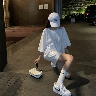 �ڰ�ɫt��Ů�������2025���¿������L���w��������ins��20232