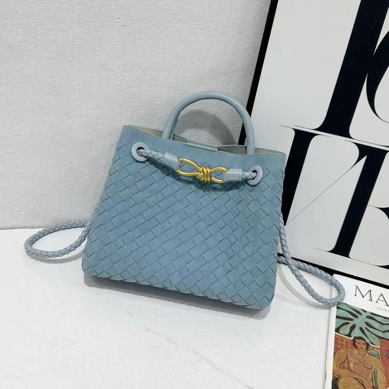 Cross-Border Popular Microfiber Bv Woven Bag, Hand-Held Tote Bag, Metal Butterfly Buckle Crossbody Bag, Niche Single-Shoulder Women's Bag Cross-Border Popular Microfiber Bv Woven Bag, Hand-Held Tote Bag, Metal Butterfly Buckle Crossbody Bag, Niche Single-Shoulder Women's Bag