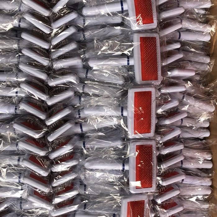 Peine para mascotas con mango de plástico y cabezal protector, peine de dientes finos para el aseo de gatos y perros, venta directa del fabricante, peine para eliminar el pelo de perros.