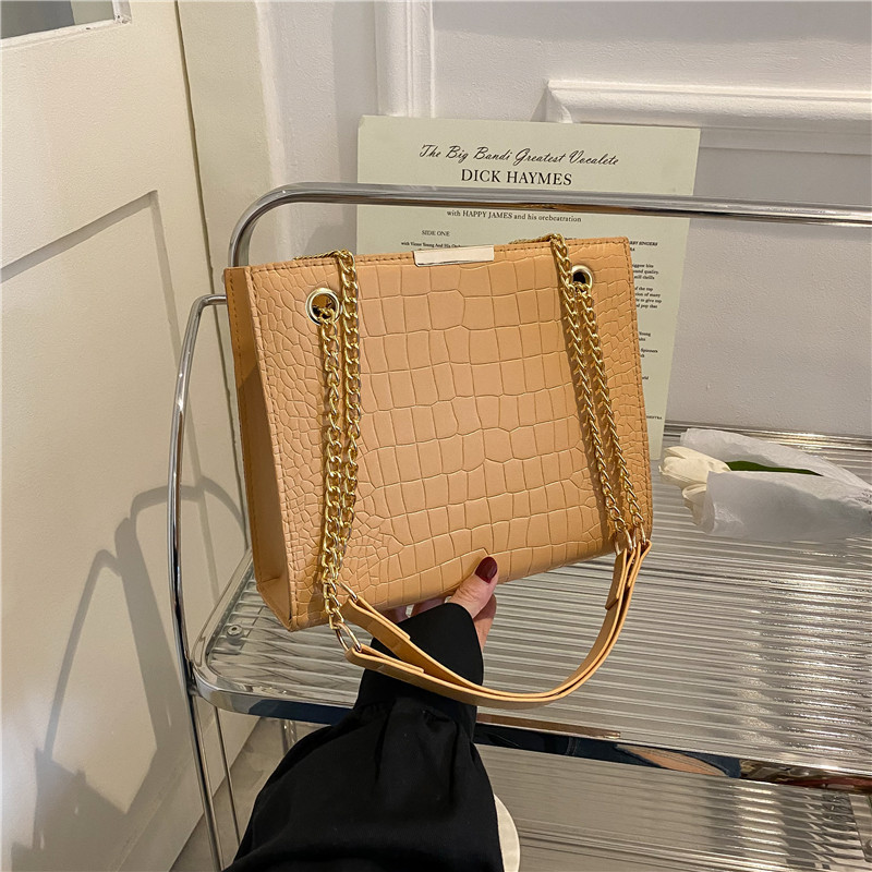 Bolsos pequeños de estilo occidental retro, bolsos de mujer, 2022, moda nueva moda, cadena de moda, bolso de mensajero, bolso de hombro de celebridades de Internet coreano