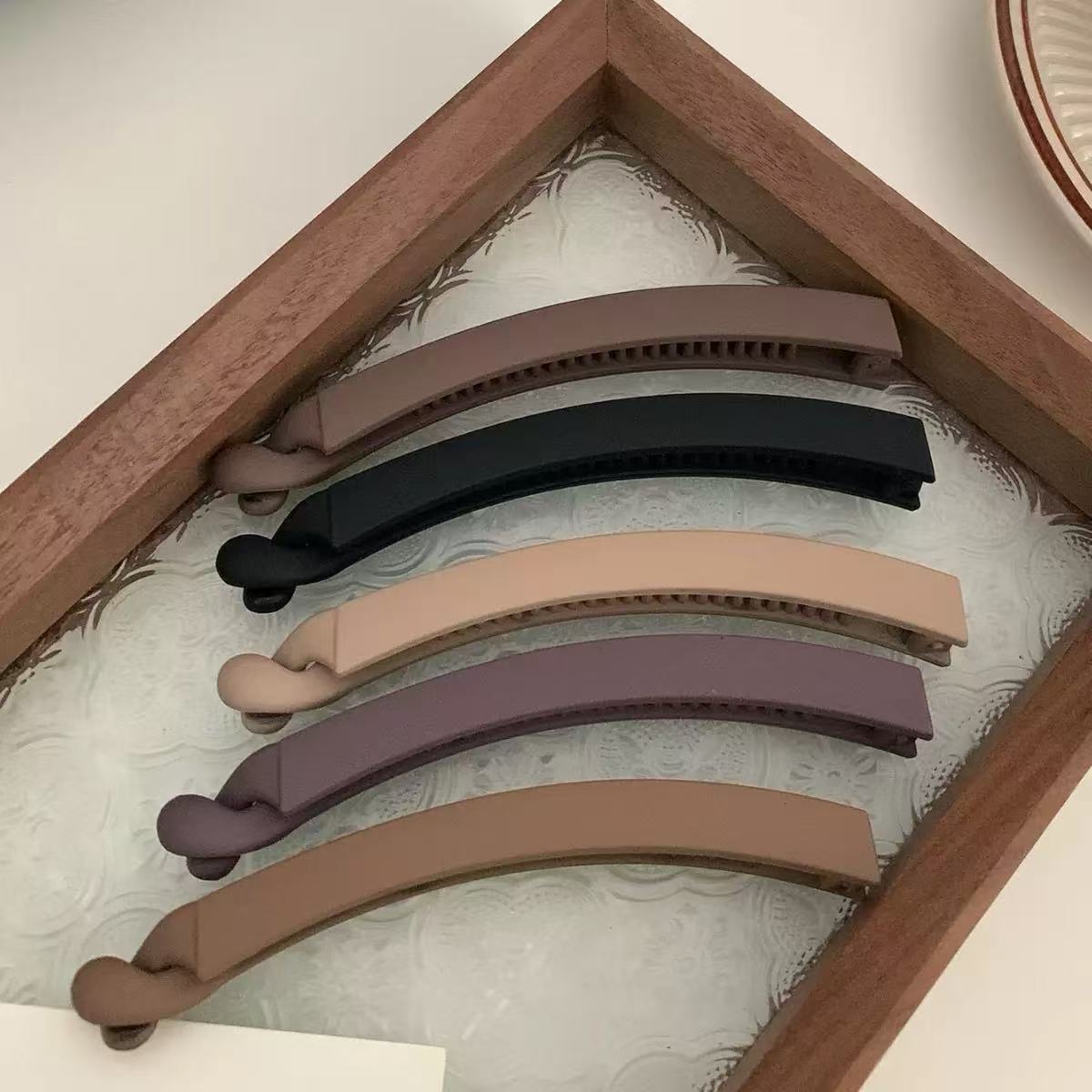 Gaming Frosted Hairpin New Style brown Style Simple Style Banana Clip Girl's All-match Back of Head Hair Pontail Clip