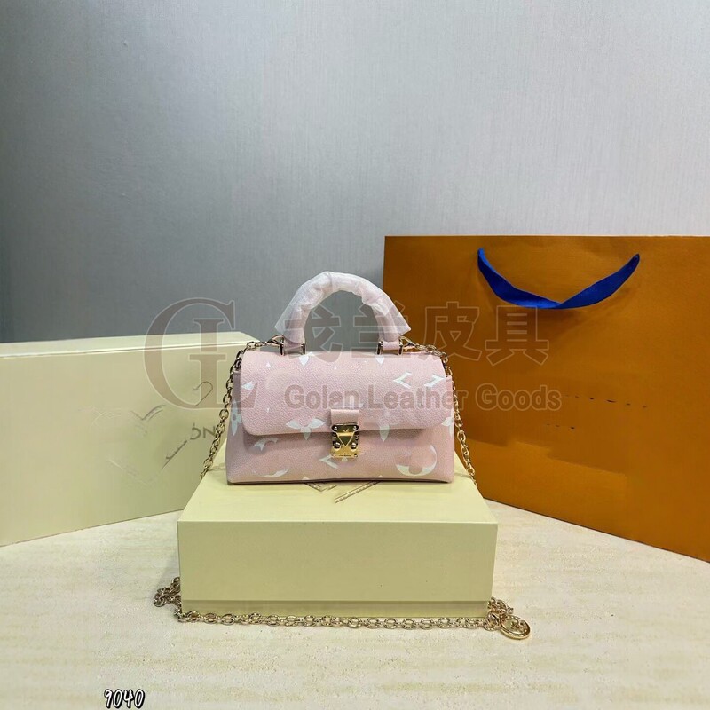 2025 New Model Pink Vintage Chain Crossbody Bag for Women, High-End Shoulder Bag, Fashionable Versatile Small Square Bag 2025 New Model Pink Vintage Chain Crossbody Bag for Women, High-End Shoulder Bag, Fashionable Versatile Small Square Bag