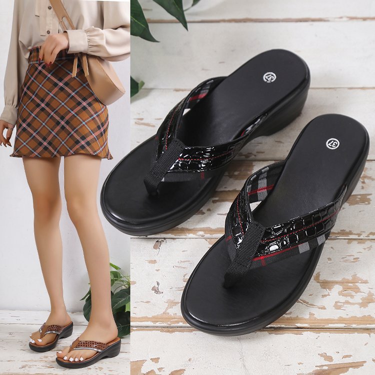 Women's Casual Solid Color Round Toe Platform Sandals display picture 2