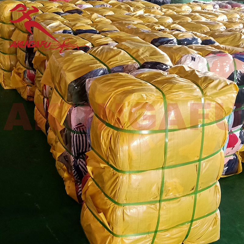 Second-hand summer miscellaneous clothing mixed old clothes wholesale export Africa Southeast Asia for sale