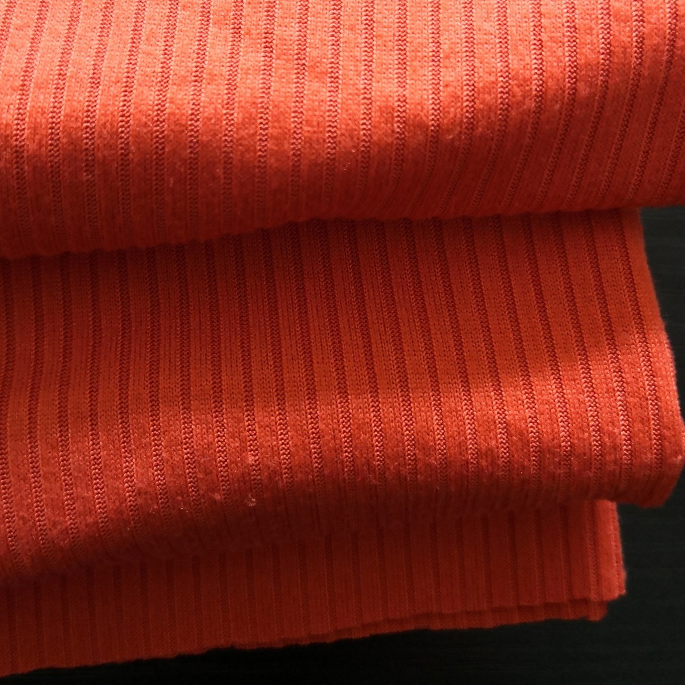 涤氨仿牛奶丝磨毛4X2罗纹面料，时尚女装面料