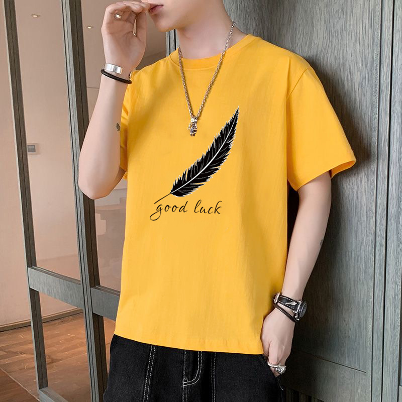 Camiseta ajustada de estilo coreano, elegante camiseta de manga corta con cuello redondo de estilo japonés para hombre, top versátil y moderno, marca de moda casual.