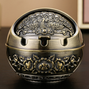 European-Style Ashtray for Home Living Room, Metal Light Luxury Creative Personality Office Anti-Fly Ash with Lid Ornament Large Size